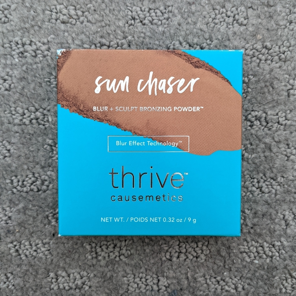 Thrive Blur + Sculpt Bronzing Powder